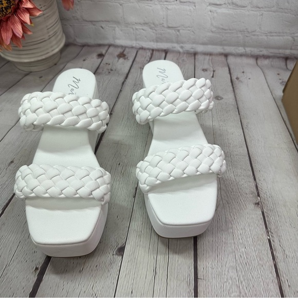 boutique NWT coconuts by matisse greyson platform sandals white sz 10 - Picture 2 of 7